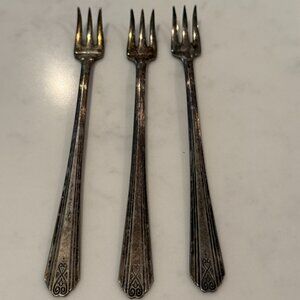 Moderne Cocktail Forks - QTY 3 - Vintage